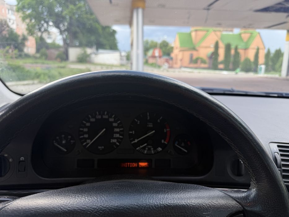 Бмв 5 е39 універсал 2.2 газ/без