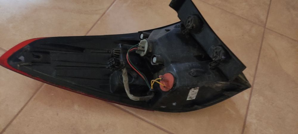 Lampa tył prawa Kia Carens IV