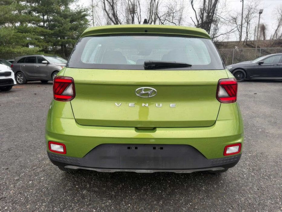 Hyundai Venue      2019