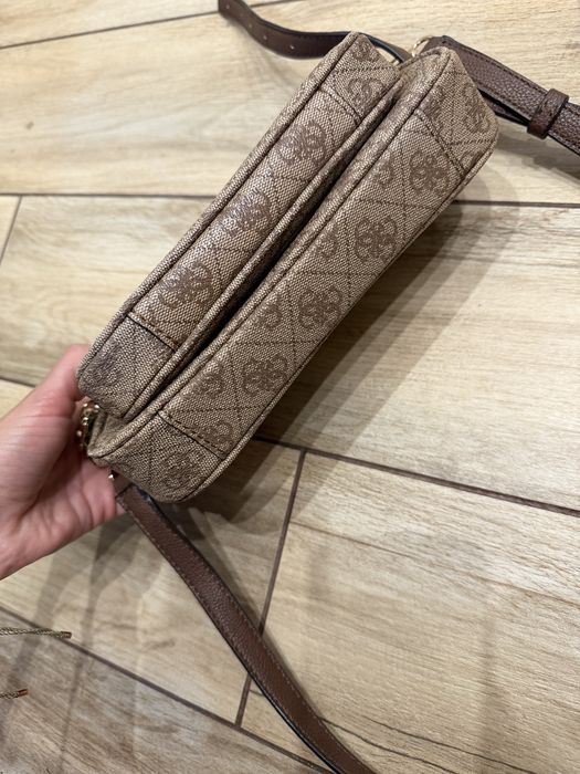 Бежева коричнева сумочка сумка guess