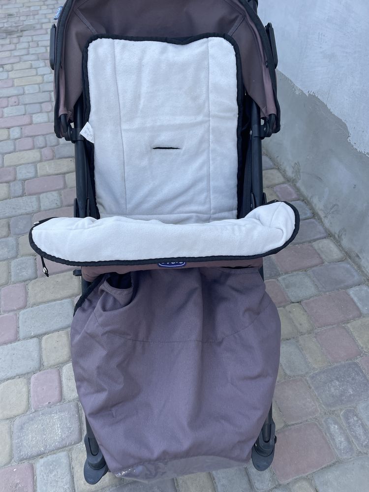 Коляска прогулка Chicco: 1 800 грн. - Дитячі коляски Костопіль на Olx