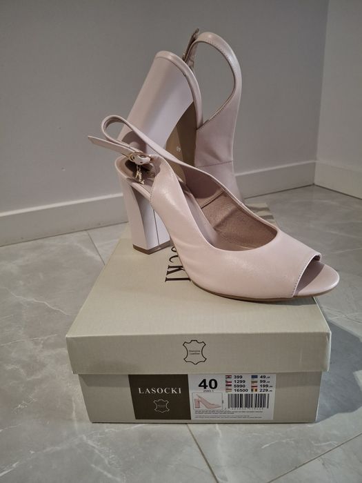 Sandałki Lasocki 40 liliowe