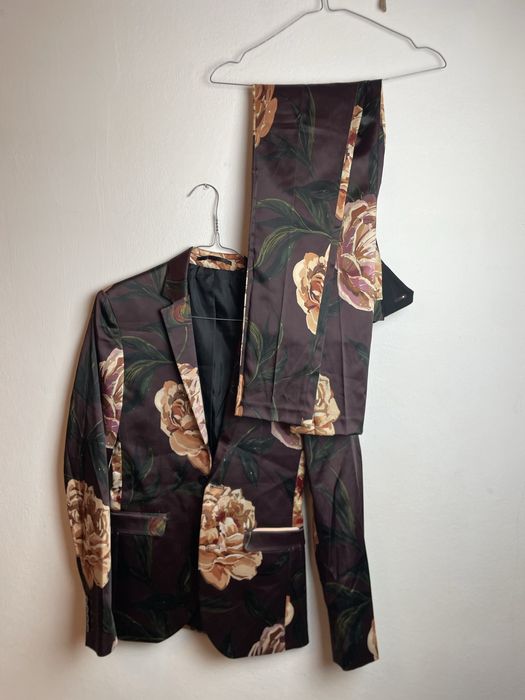 Artystyczny Garnitur z kwiatowym nadrukiem