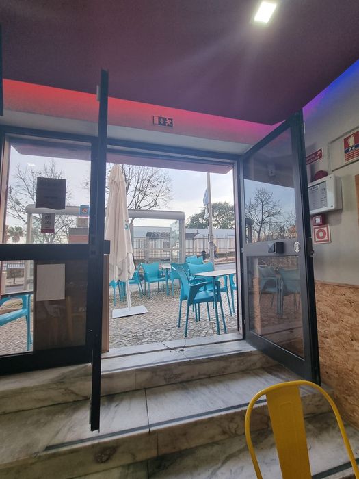 Café-Pastelaria Equipado, Remodelado, Rendimento Imediato - 35,4m2