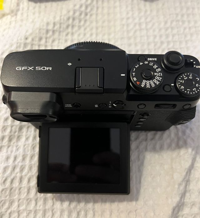 Maquina fotografica Fujifilm GFX 50R