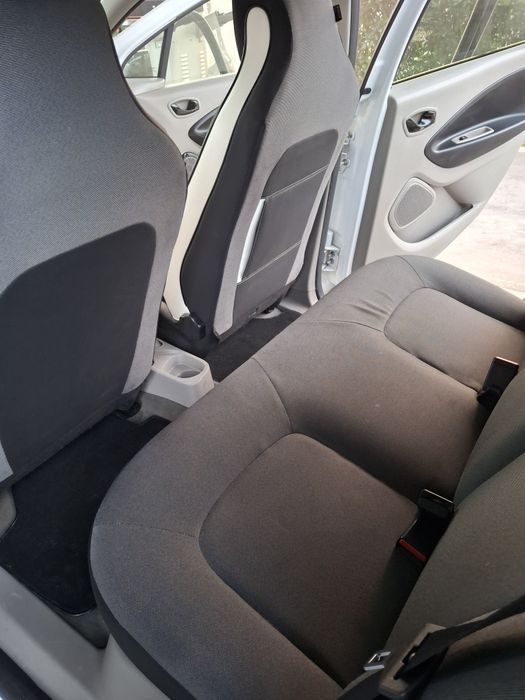 Vendo  Renault zoe 22w