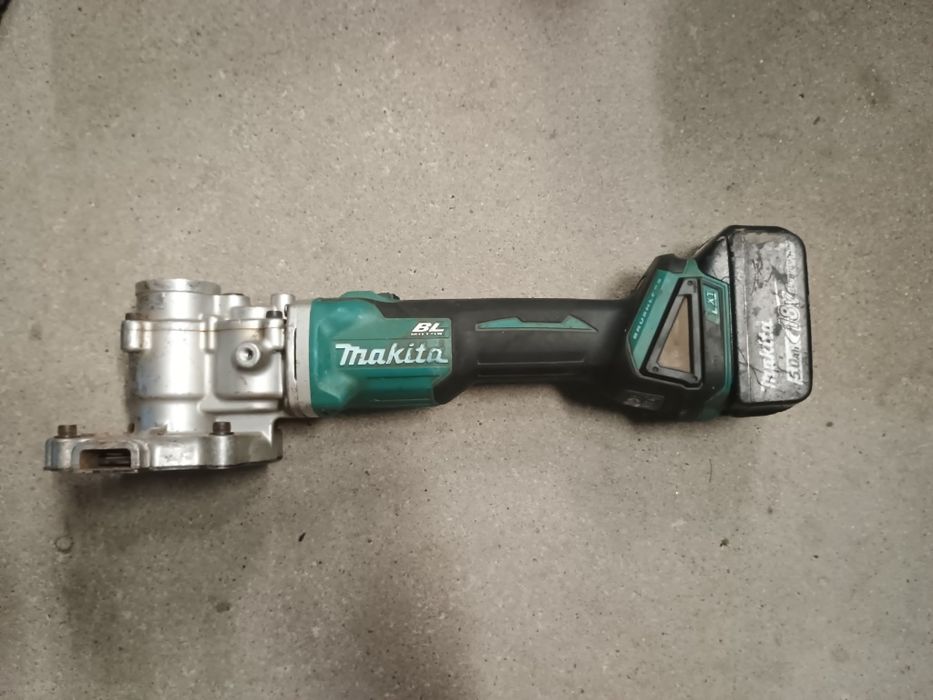 Przecinarka do prętów zbrojeniowych i gwintowanych Makita DSC 251  + Aku 5,0 ah 18 V