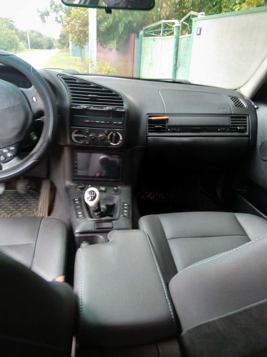 Продам бмв е36,авто економне,та просте.