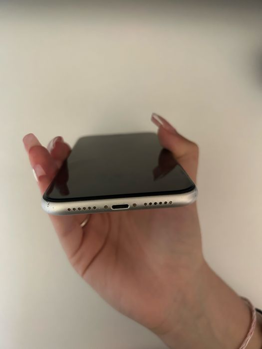 iPhone 11 128GB Branco – Bom estado