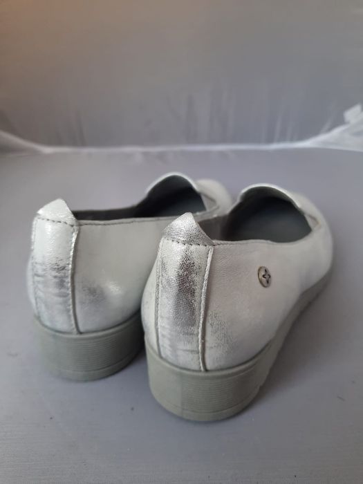 Nowe buty wsuwane Maciejka rozm 39