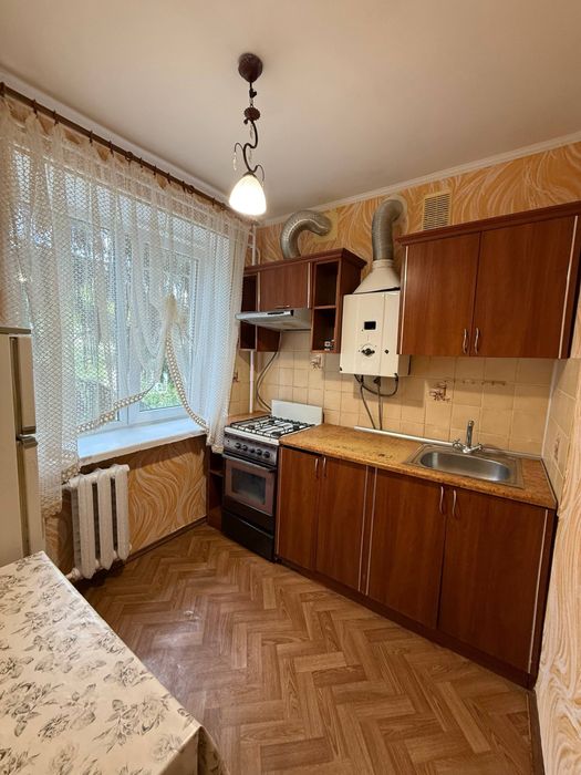Продам 2к квартиру Князя Романа