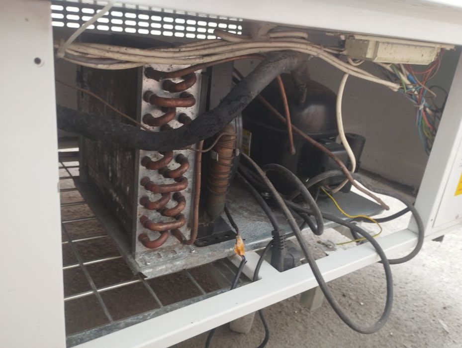 Холодильна вітрина