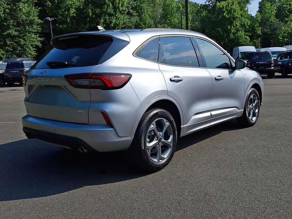 Ford Escape      2024