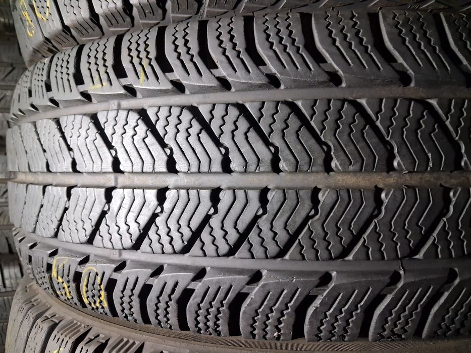 235/65 R16 c Semperit Van Grip 3 Резина б/у зима КОМПЛЕКТ