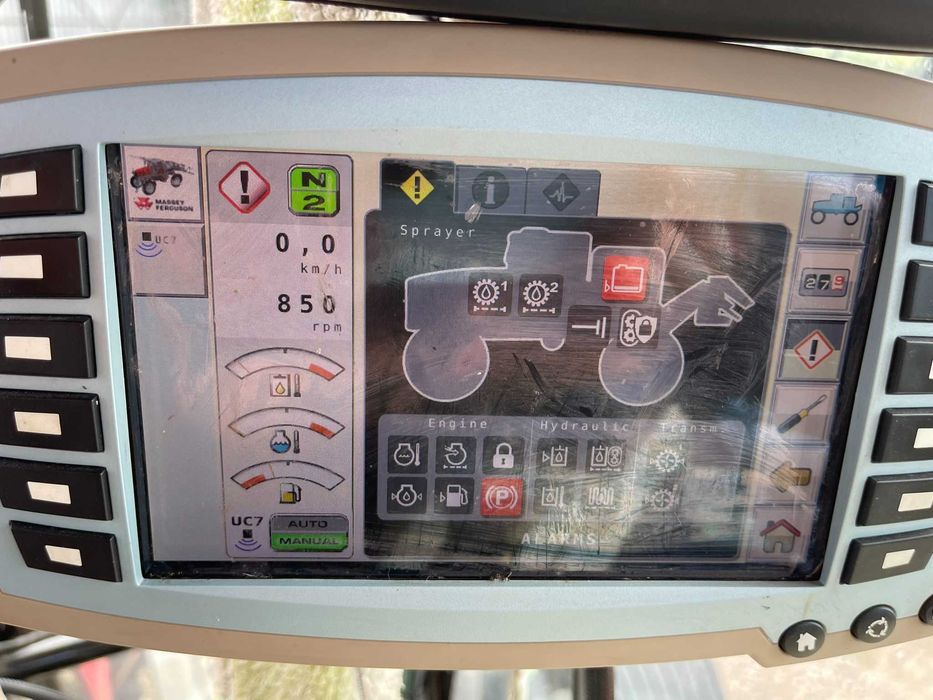 Самохідний обприскувач Massey Ferguson 9330