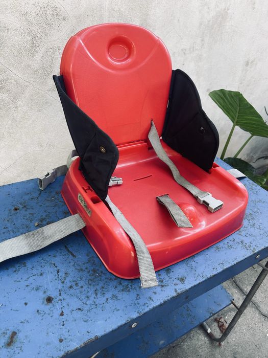Cadeira de Alimentação Portátil “Car Baby” – Booster Seat