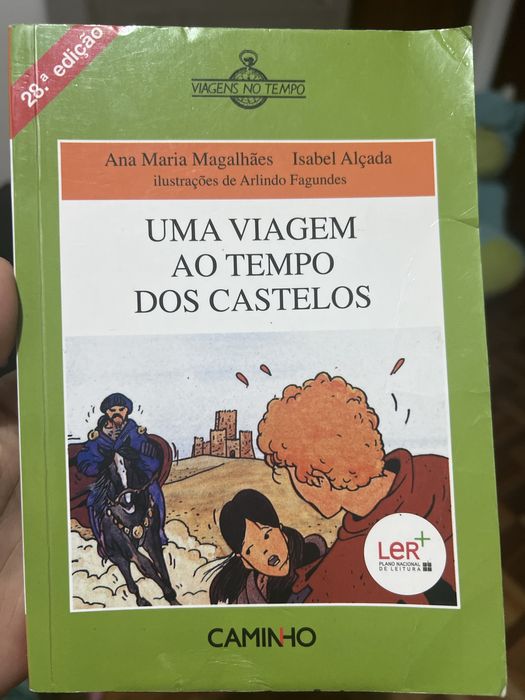 Livro Uma Viagem ao tempo do Castelo de Ana Maria Magalhães