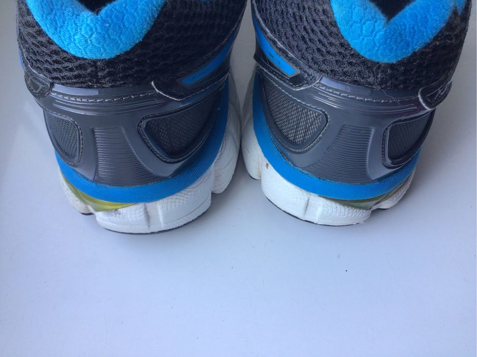 Кроссовки Asics Gel Nimbus 16 45 р.