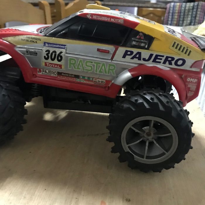 Miniatura todo terreno Mitsubishi Pagero