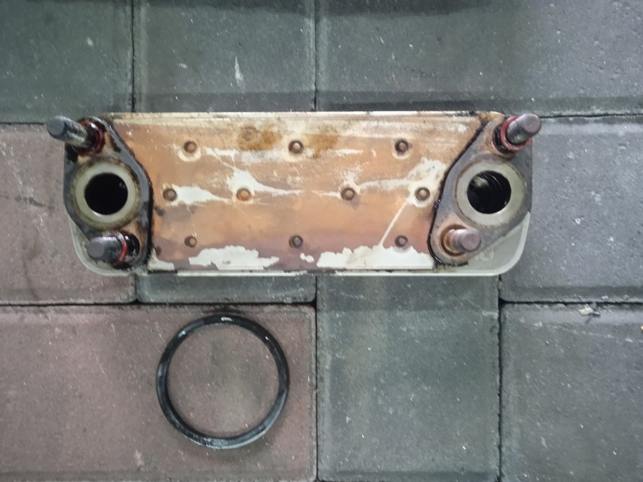 Теплообмінник масляного фільтра 26400-4А002 2,5crdi Kia Sorento