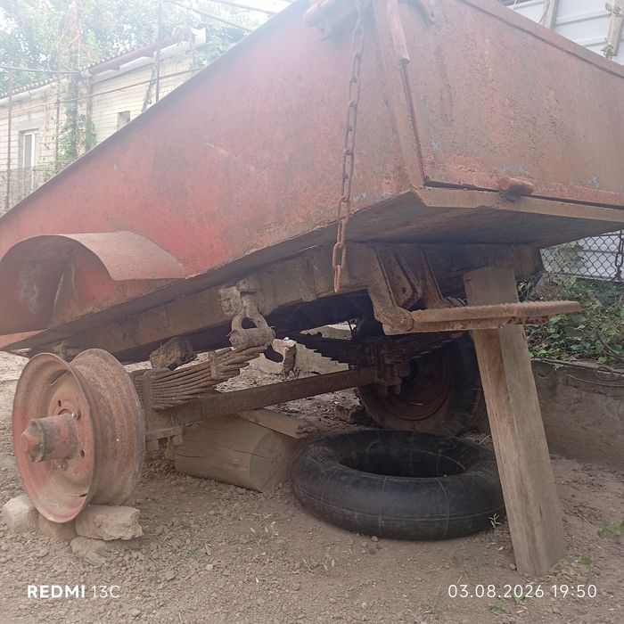 Продам прицеп,был в использовани.и трактором Т-16,небольшой торг