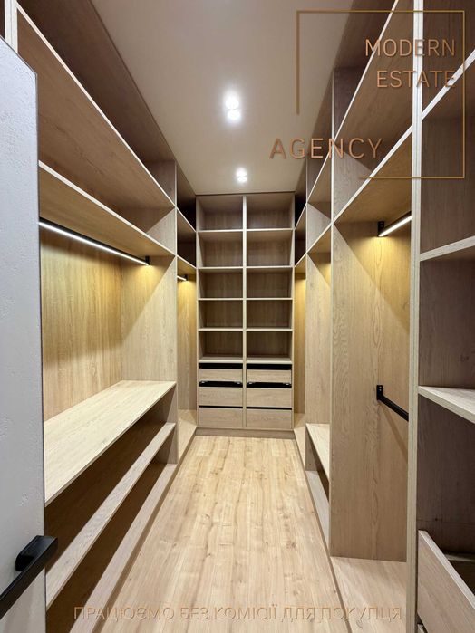 Новий будинок з ремонтом м.Київ, 180 м2, 5 хвилин до метро Житомирська закрите котеджне містечко