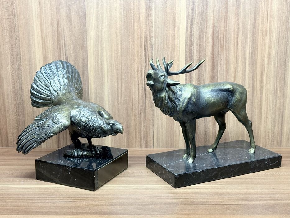 Бронзовая статуэтка оленя и глухаря на мраморной основе GDR Германия