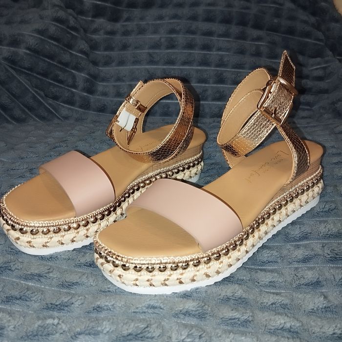 Босоніжки 38 розмір