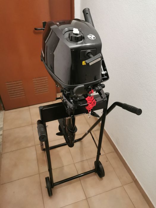 Barco Yamaha 310 air V thoatsu 6 cv