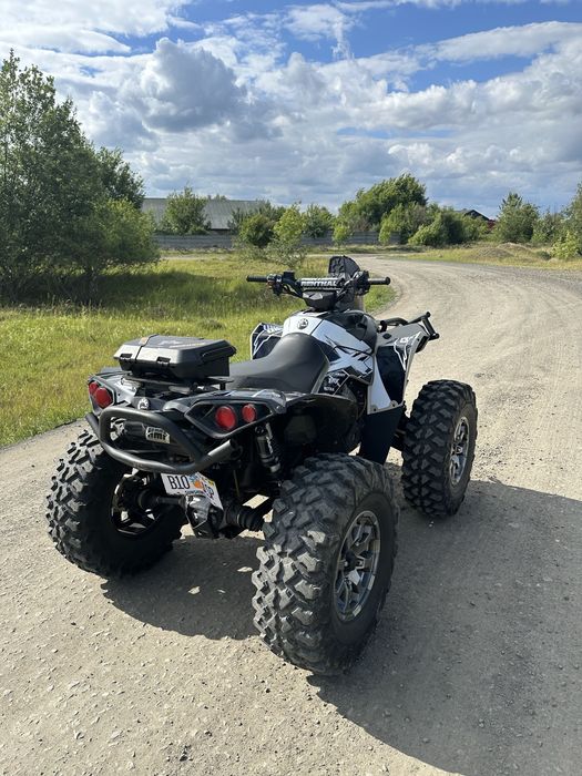 BRP Can-Am Renegade 1000R