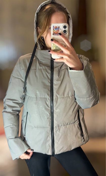 Рефлективная женская куртка осенняя