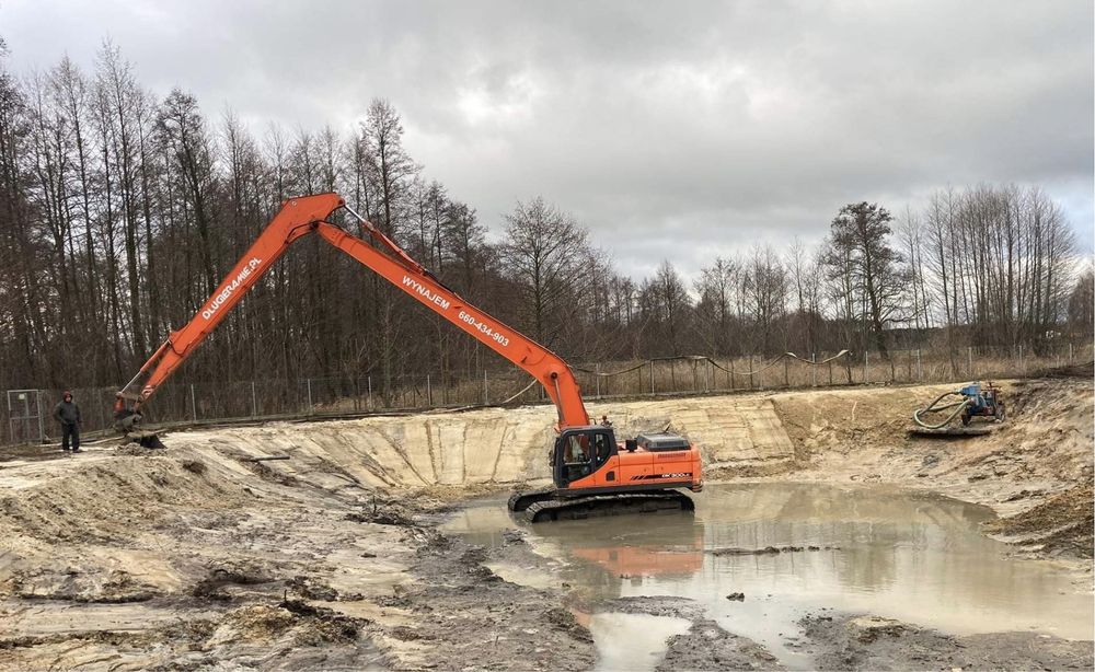 Budowa zbiorników retencyjnych | Koparki LONG | Roboty ziemne
