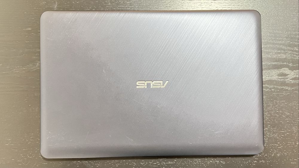 Asus VivoBook i5