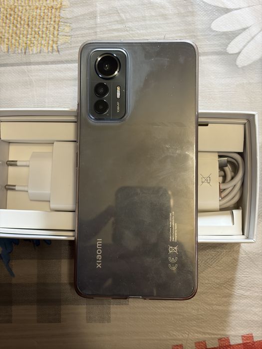 Xiaomi 12 lite.