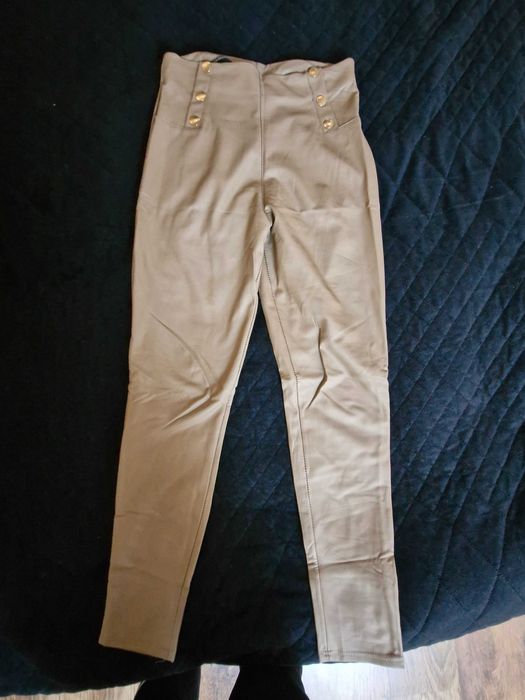Kamelowe spodnie - leginsy