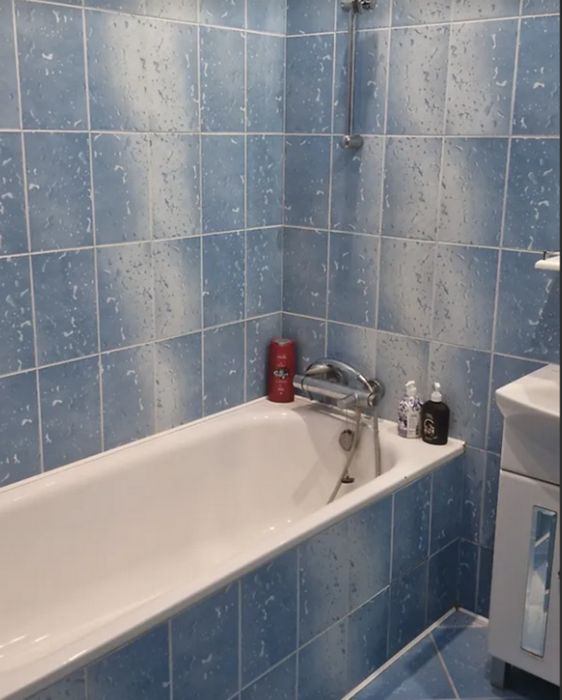 Продаж 2к квартири 65.1 кв. м на вул. Євгена Коновальця