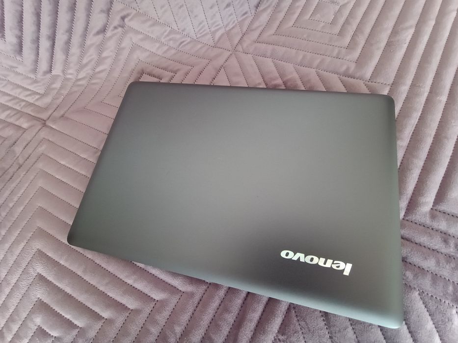 Laptop Lenovo Ideapad U310 Intel Core i7, 4GB ram 442GB SUPER STAN!!