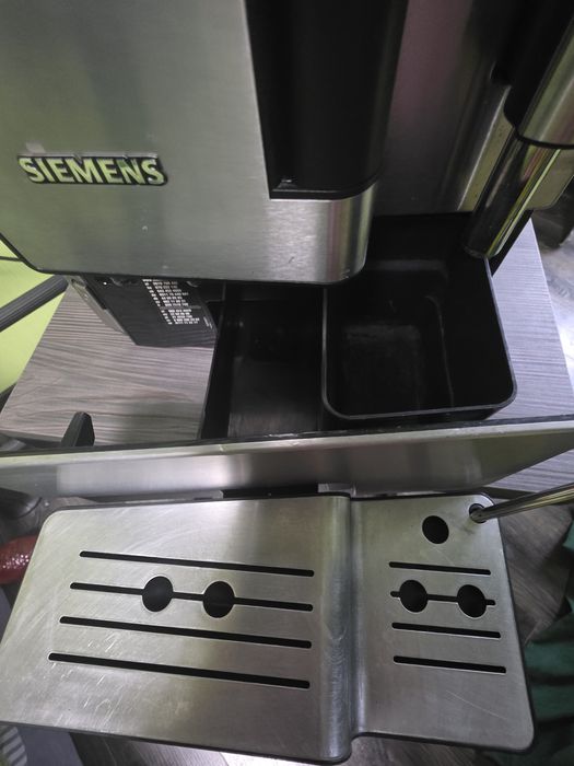 Кавомашина Siemens EQ.7 Plus (TE712501DE) на запчастини або відновленн
