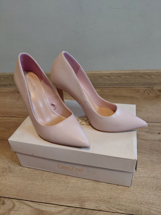 Eleganckie szpilki pudrowy róż DeeZee roz 38