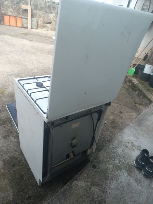 Fogão  a gas a funcionar  bem