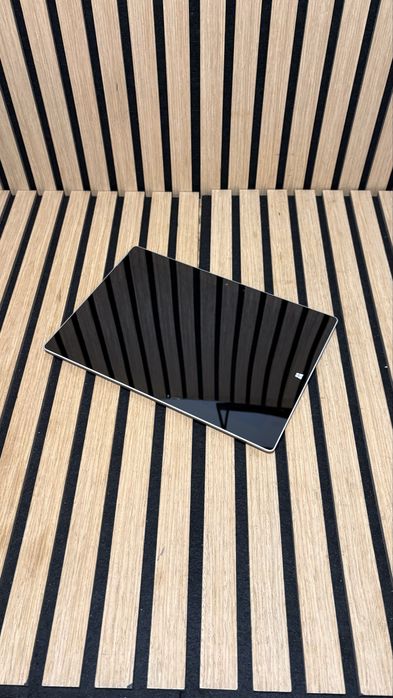 Продам планшет Microsoft Surface 1645 Intel Atom x7-z8700