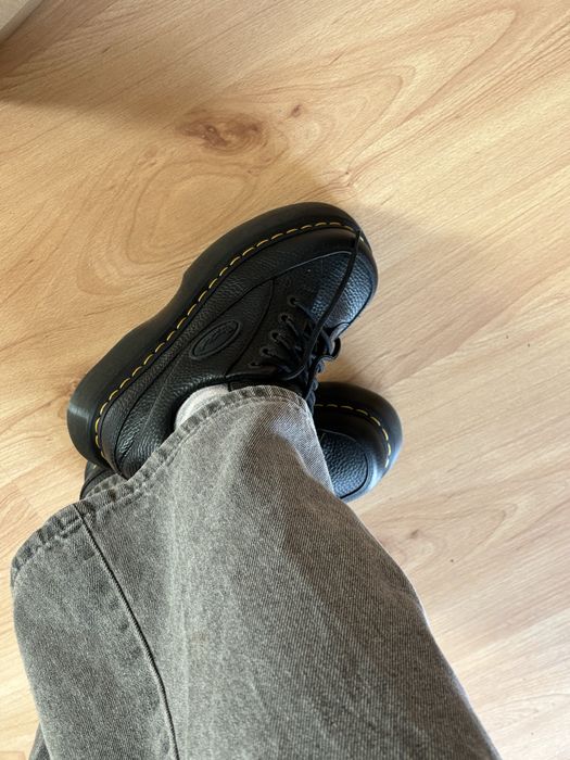 Buty dr. Martens buzz