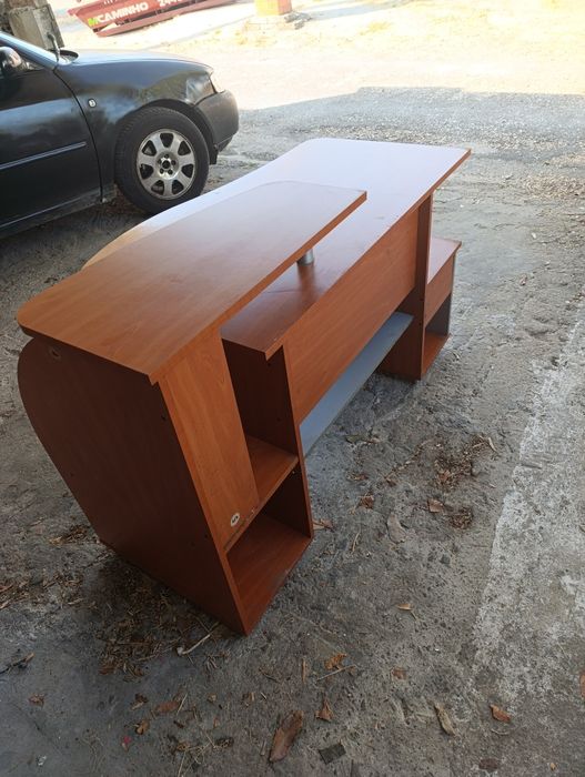 Secretária em cerejeira