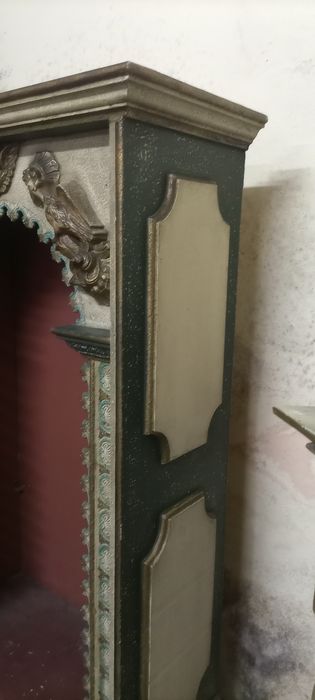 Móvel vintage arte sacra