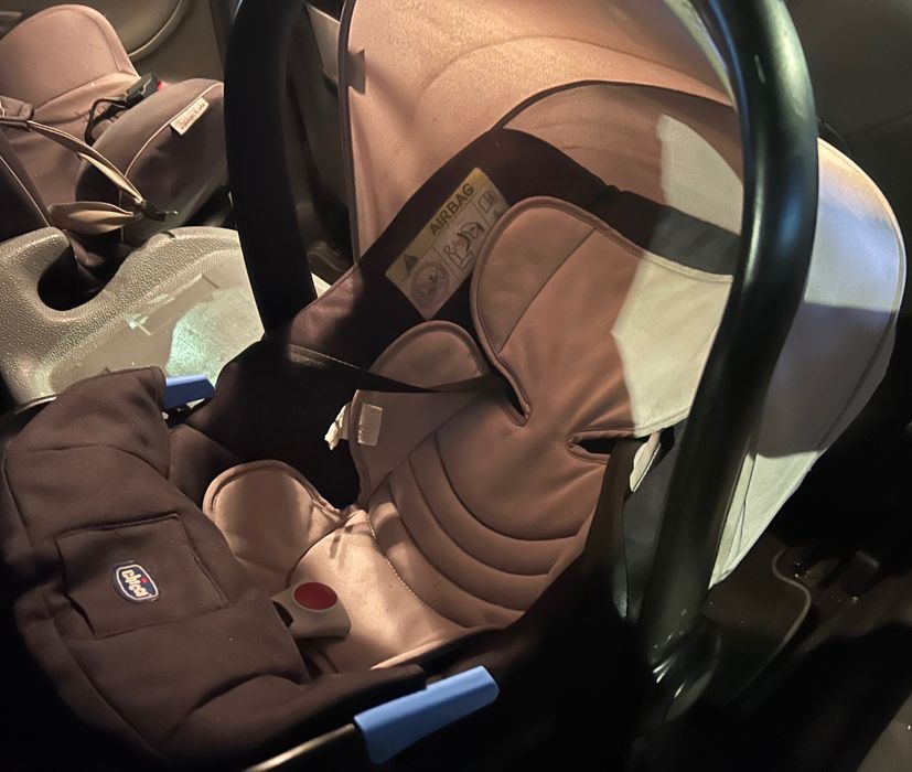 Carrinho de bebé Chicco + ovinho – bom estado