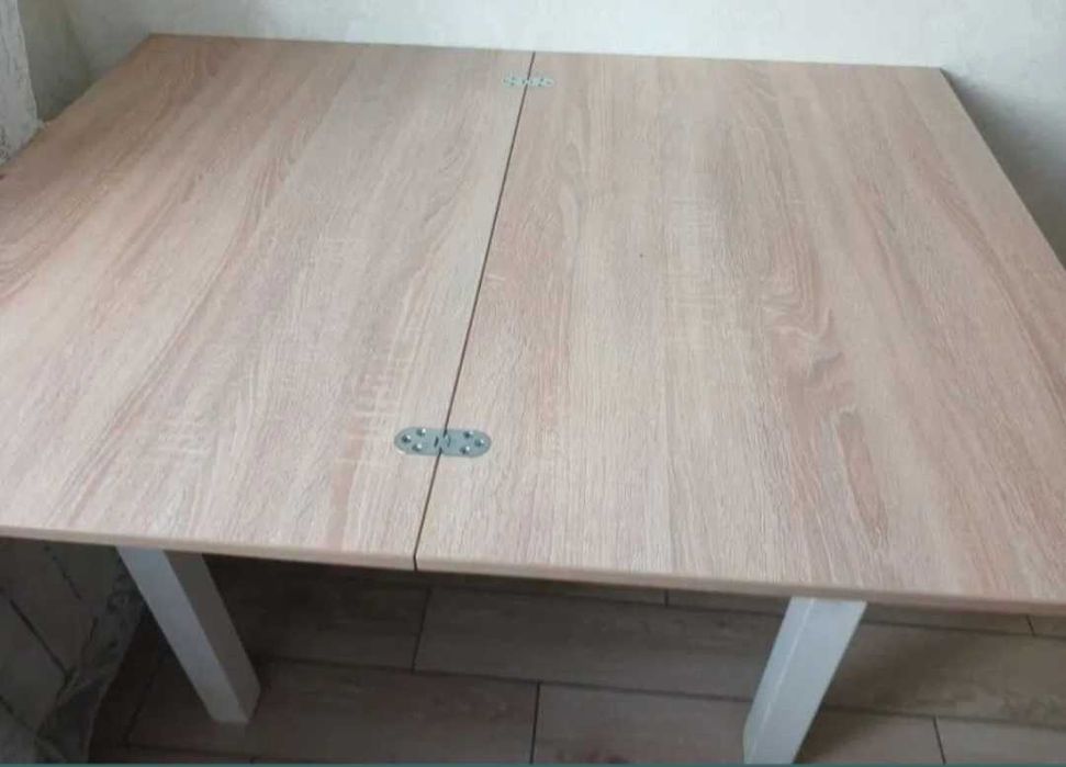 Стіл кухоний  дерево