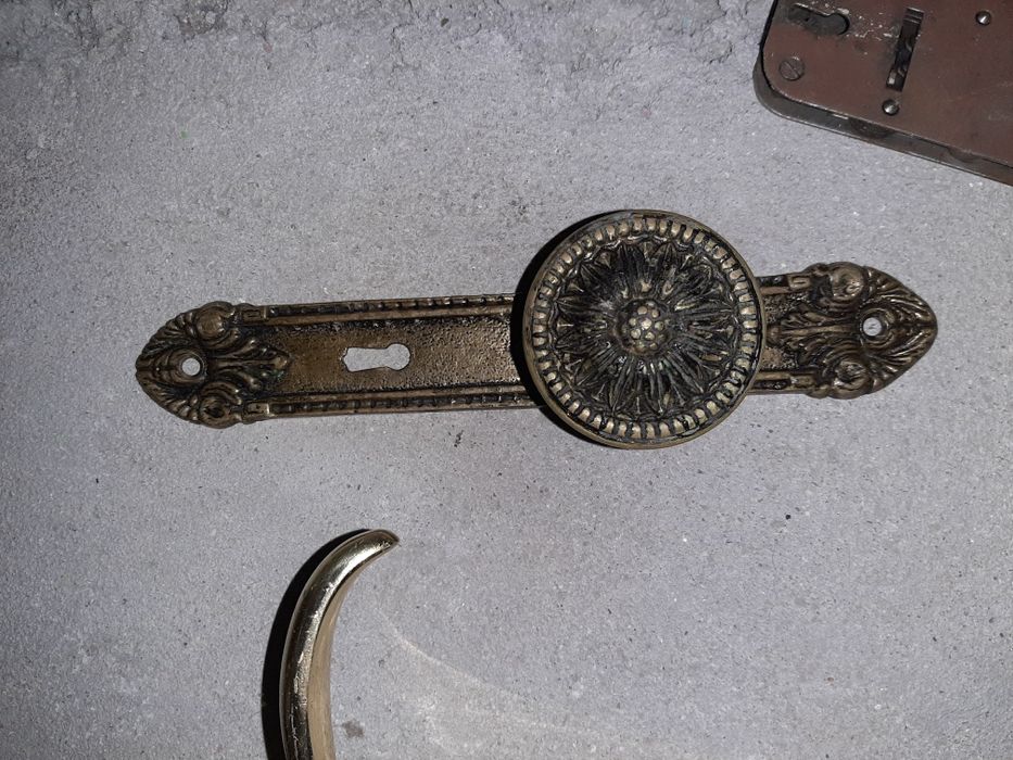 Handle in good condition64550172027138120