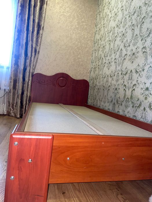 Ліжко односпальне