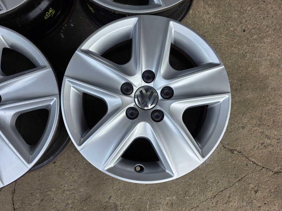Oryginalne felgi stalowe strukturalne VOLKSWAGEN GOLF TOURAN 16" 5x112 ET 50 VW