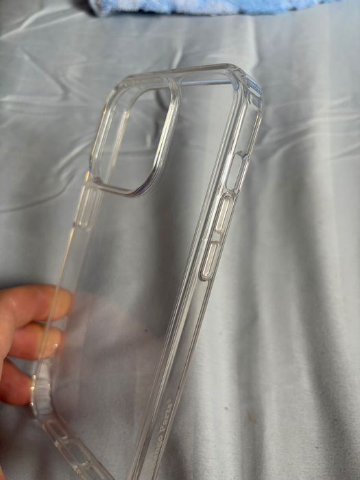 Чехол на iPhone 16 pro